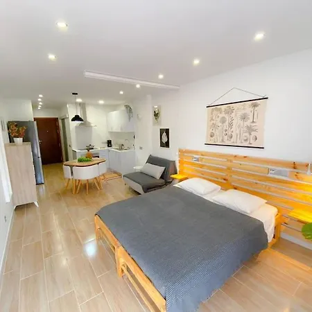 Modern Studio With Pools, 50 Meters From The Sea *