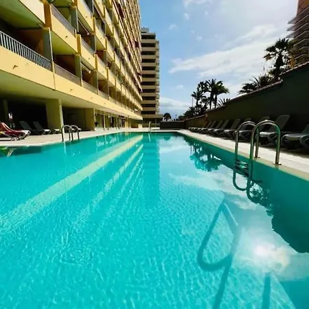 Apartmán Modern Studio With Pools, 50 Meters From The Sea